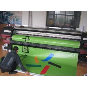 噴繪材料與設備詳解 燈布、燈片、單透貼、網格布、精印海報與噴繪機